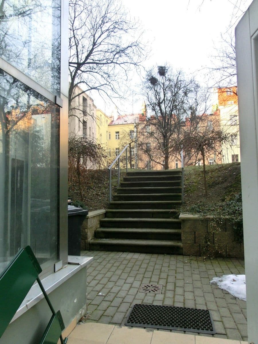 Prenájom bytu 3-izbový 153 m², Korunní, Praha, Praha Prenájom bytu 3-izbový 153 m², Korunní, Praha, Praha