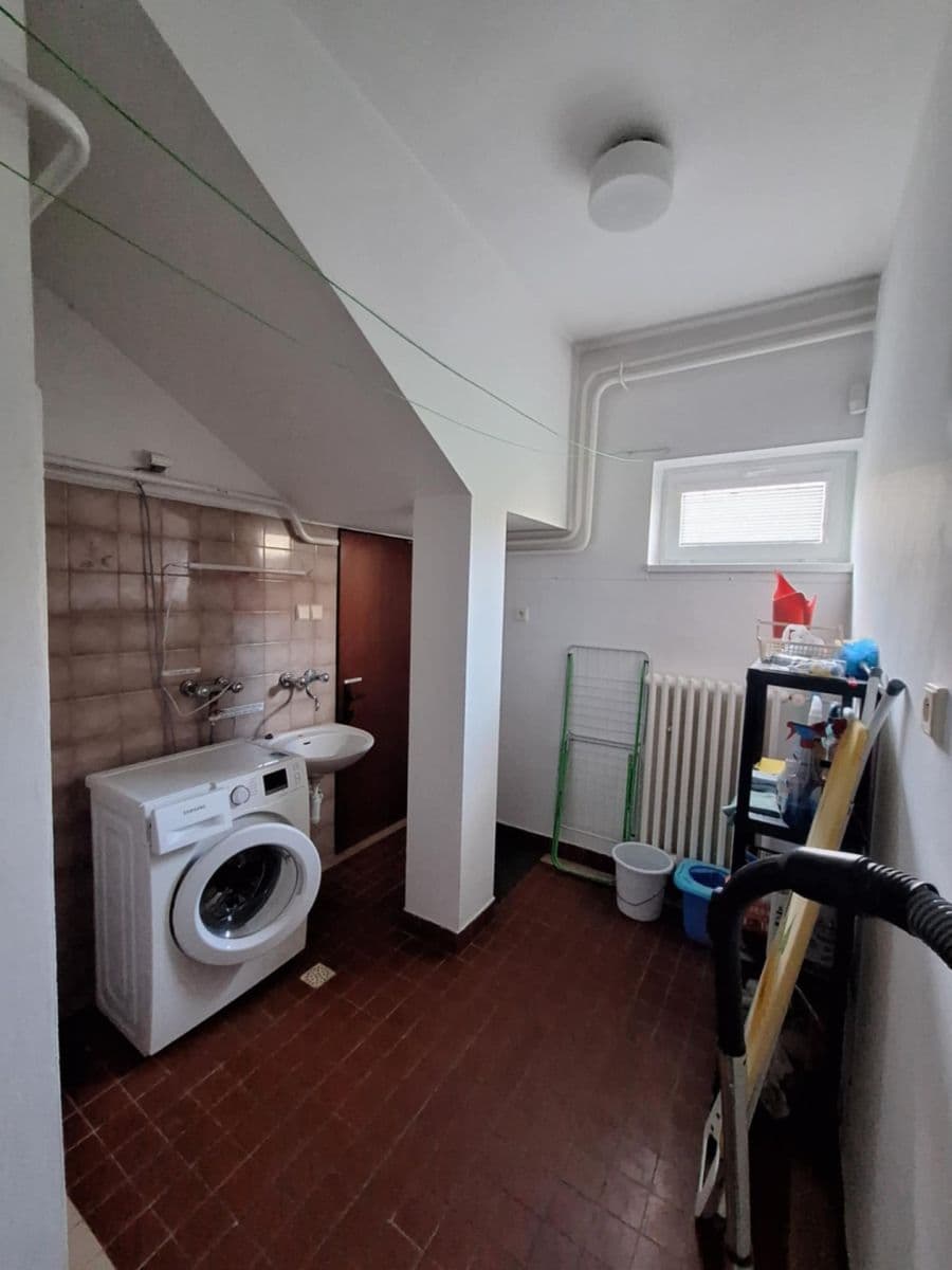 Prenájom domu 55 m², pozemek 120 m², Konopná, Ružinov, Bratislavský kraj Prenájom domu 55 m², pozemek 120 m², Konopná, Ružinov, Bratislavský kraj