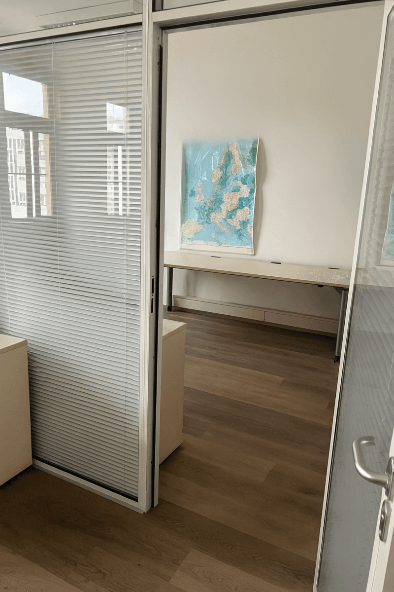 Prenájom kancelárie 320 m², Záhřebská, Praha, Praha Prenájom kancelárie 320 m², Záhřebská, Praha, Praha