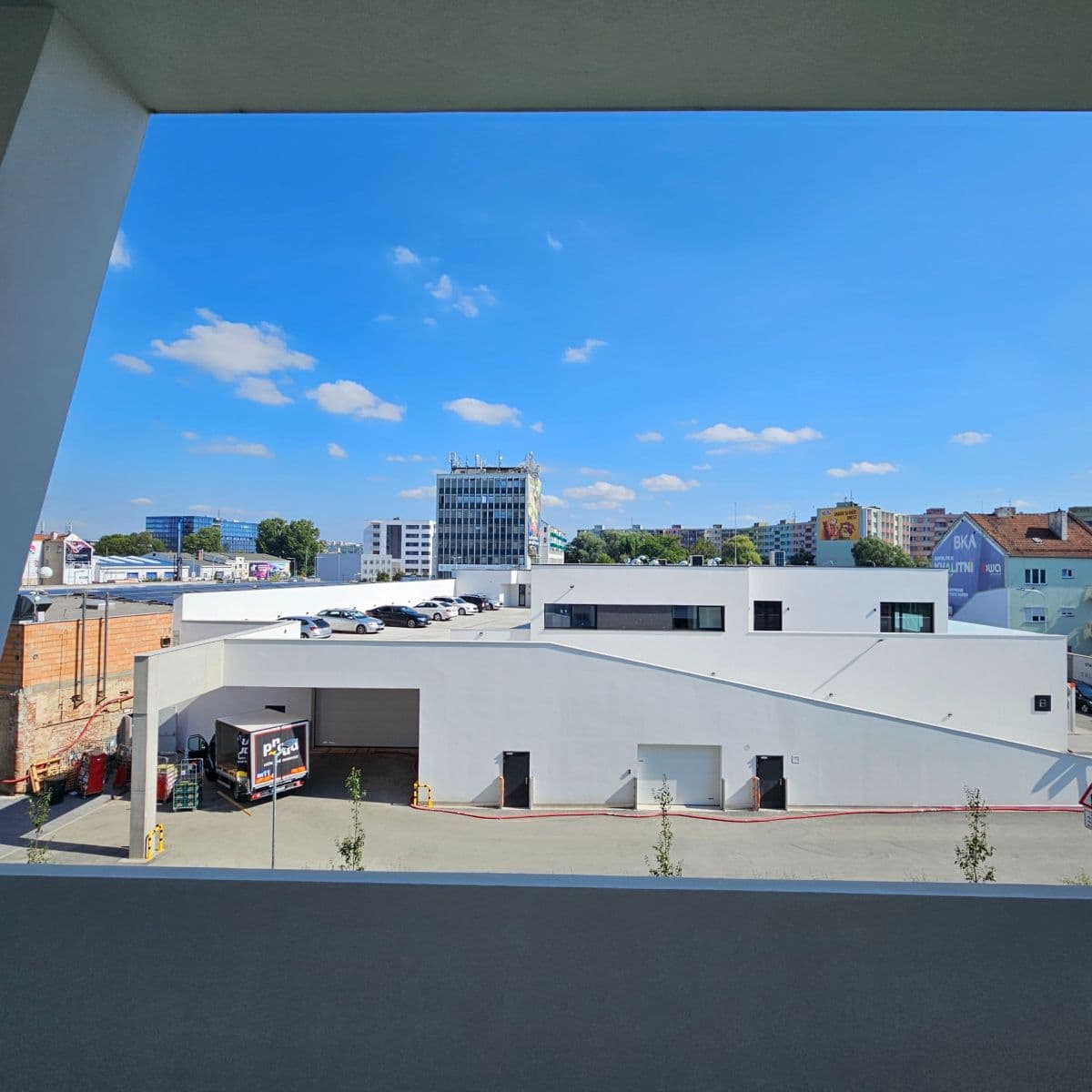 Prenájom bytu 1-izbový 29 m², Komárovská, Brno, Jihomoravský kraj Prenájom bytu 1-izbový 29 m², Komárovská, Brno, Jihomoravský kraj