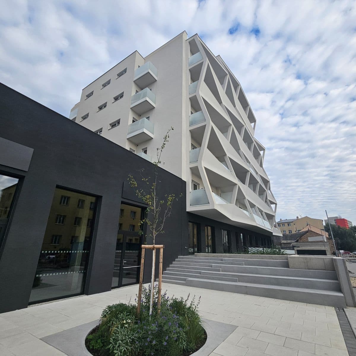 Prenájom bytu 1-izbový 29 m², Komárovská, Brno, Jihomoravský kraj Prenájom bytu 1-izbový 29 m², Komárovská, Brno, Jihomoravský kraj