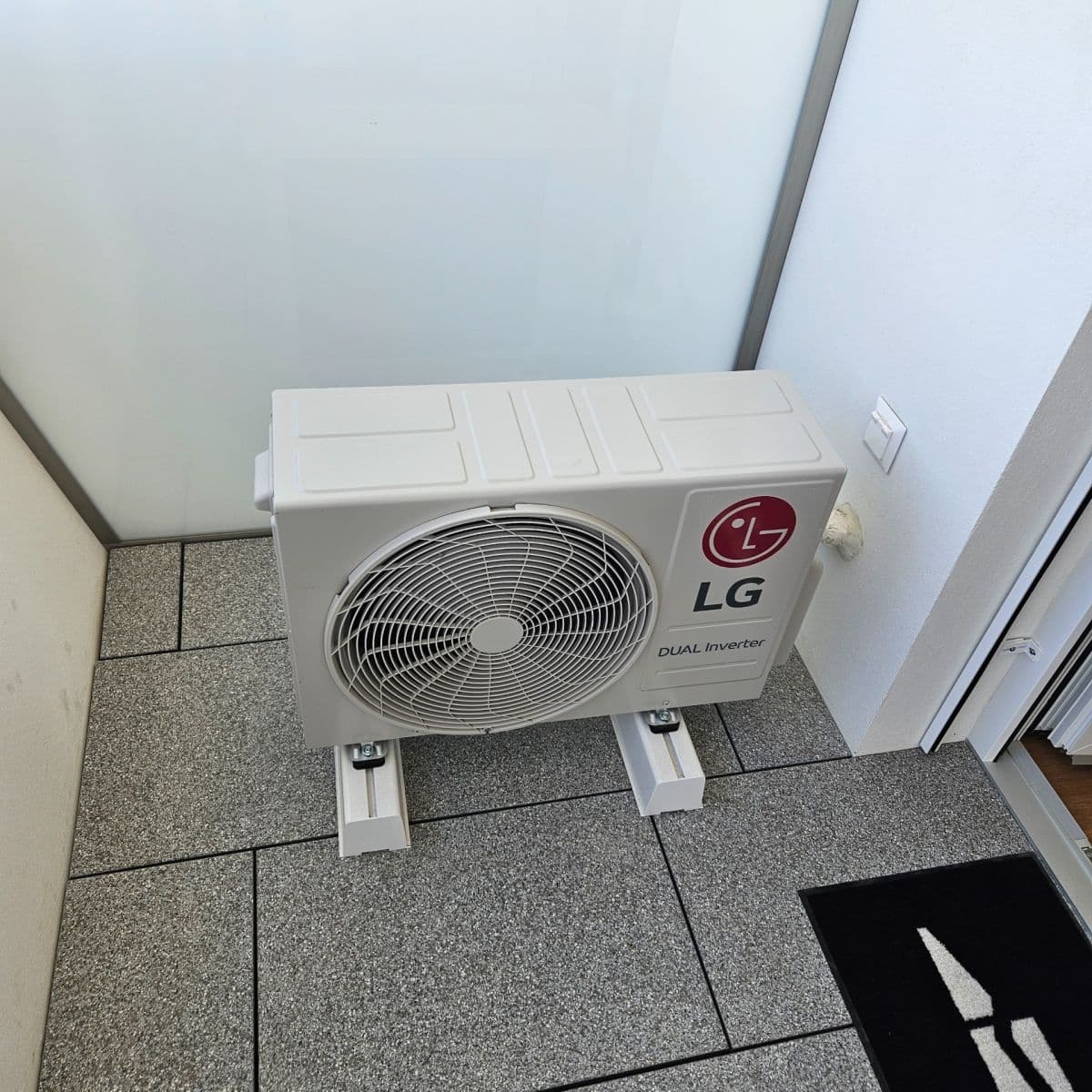 Prenájom bytu 1-izbový 29 m², Komárovská, Brno, Jihomoravský kraj Prenájom bytu 1-izbový 29 m², Komárovská, Brno, Jihomoravský kraj