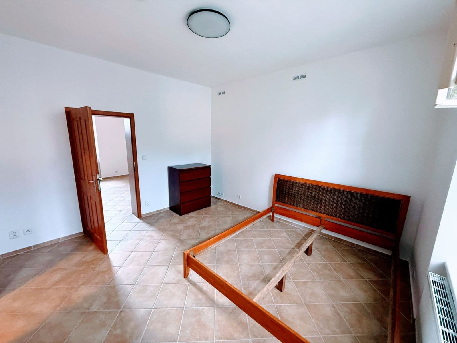 Prenájom bytu 2-izbový 57 m², Komenského, Černošice, Středočeský kraj Prenájom bytu 2-izbový 57 m², Komenského, Černošice, Středočeský kraj