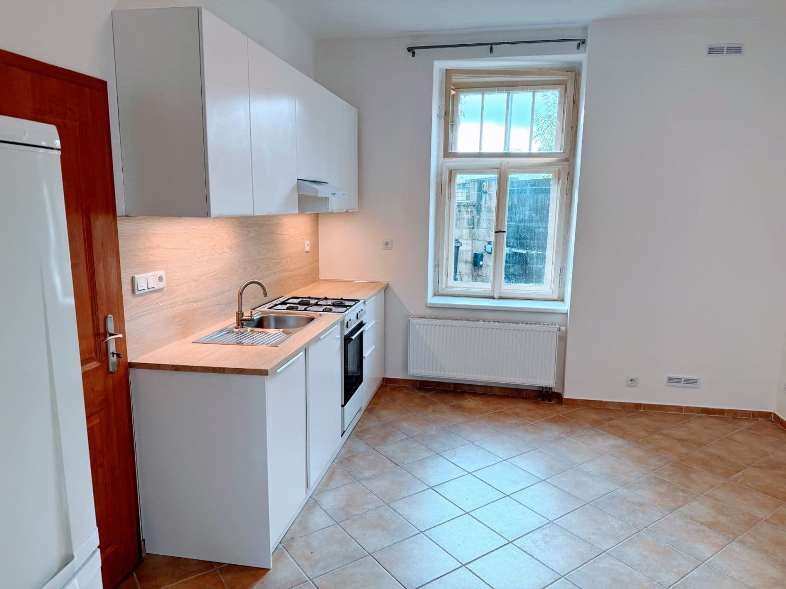 Prenájom bytu 2-izbový 57 m², Komenského, Černošice, Středočeský kraj Prenájom bytu 2-izbový 57 m², Komenského, Černošice, Středočeský kraj