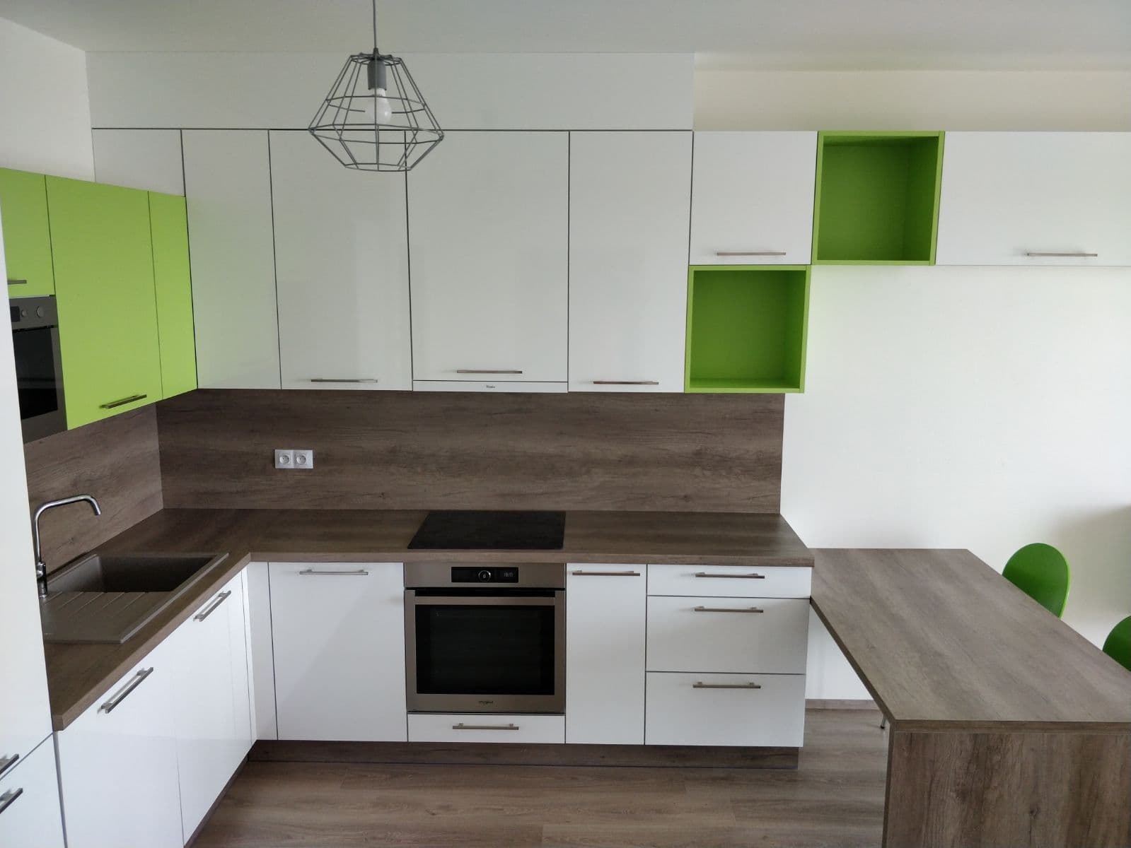 Prenájom bytu 2-izbový 56 m², Sazovická, Praha, Praha Prenájom bytu 2-izbový 56 m², Sazovická, Praha, Praha