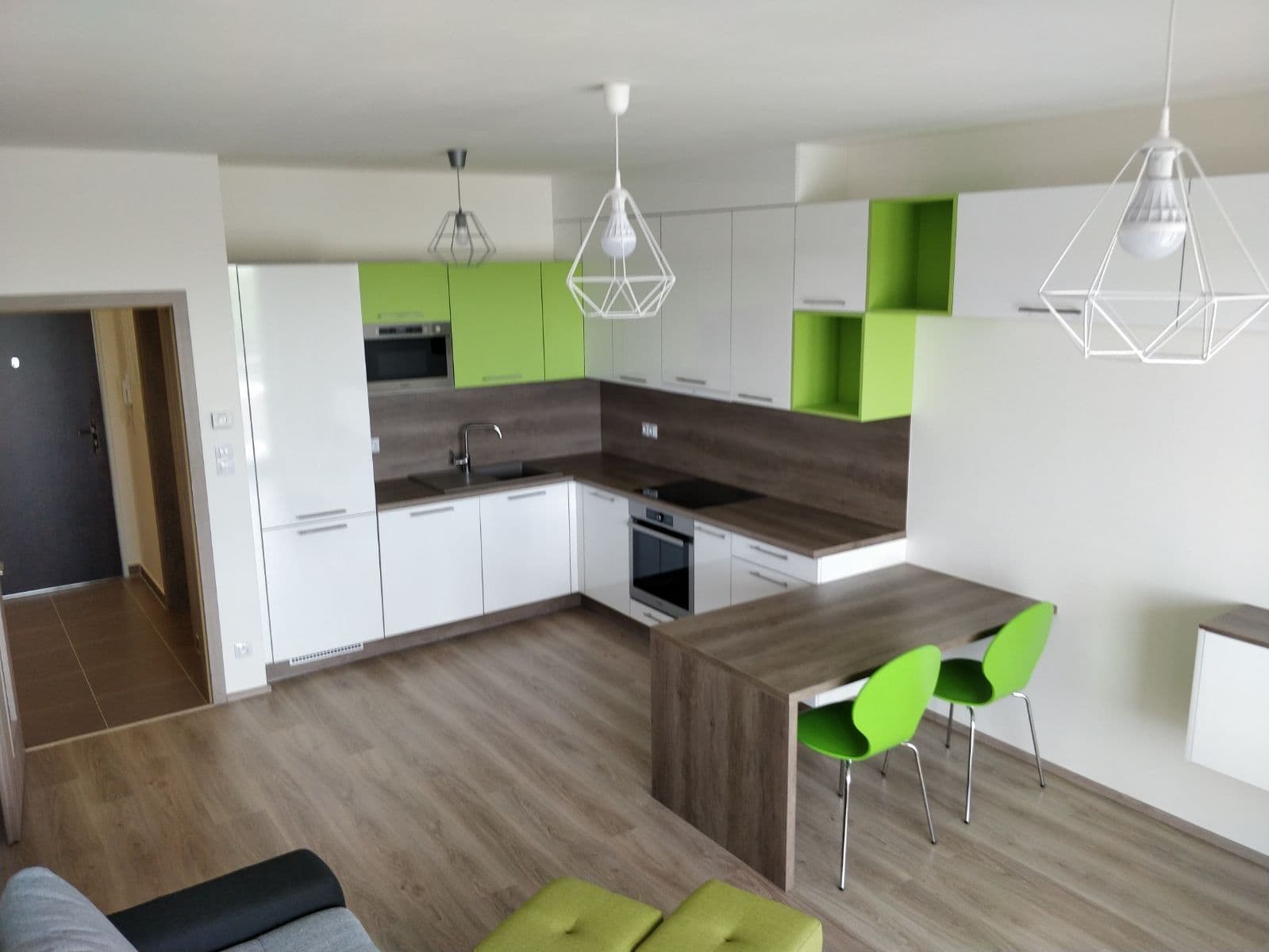 Prenájom bytu 2-izbový 56 m², Sazovická, Praha, Praha Prenájom bytu 2-izbový 56 m², Sazovická, Praha, Praha