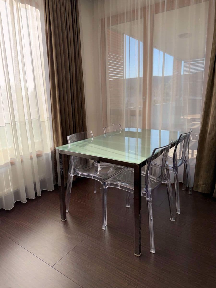 Prenájom bytu 4-izbový 90 m², Generála Šišky, Praha, Praha Prenájom bytu 4-izbový 90 m², Generála Šišky, Praha, Praha