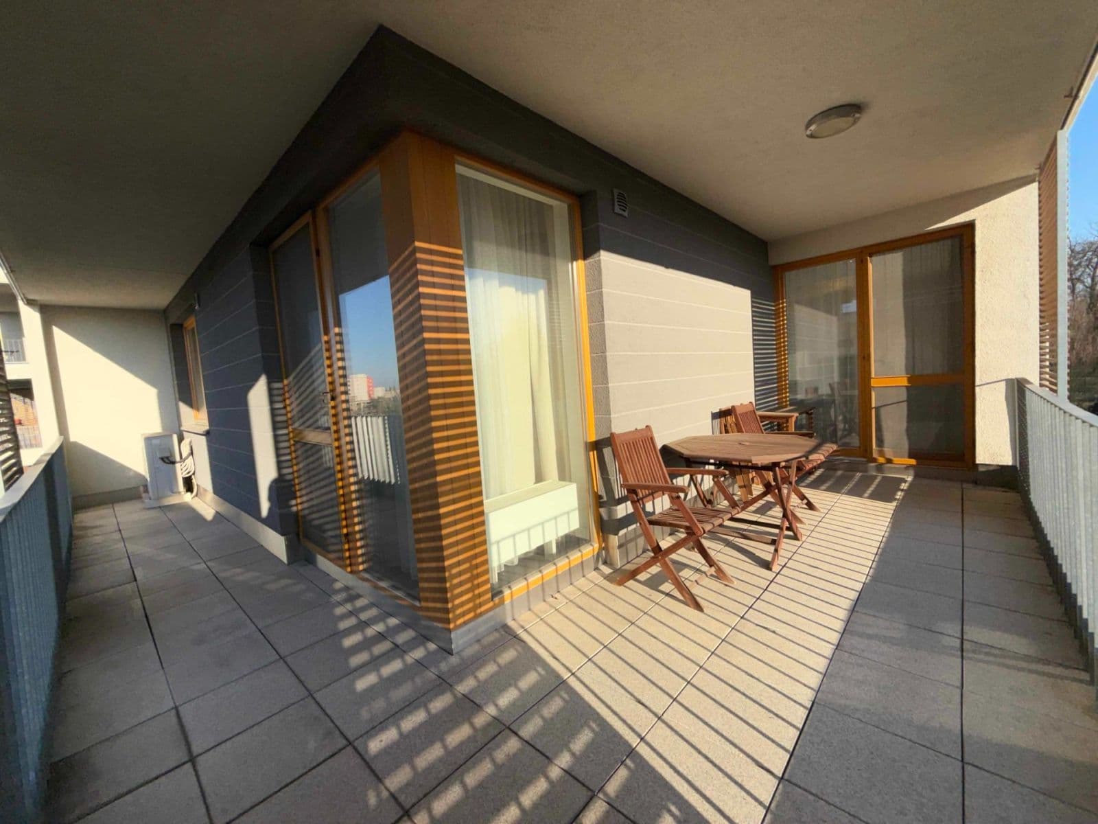 Prenájom bytu 4-izbový 90 m², Generála Šišky, Praha, Praha Prenájom bytu 4-izbový 90 m², Generála Šišky, Praha, Praha