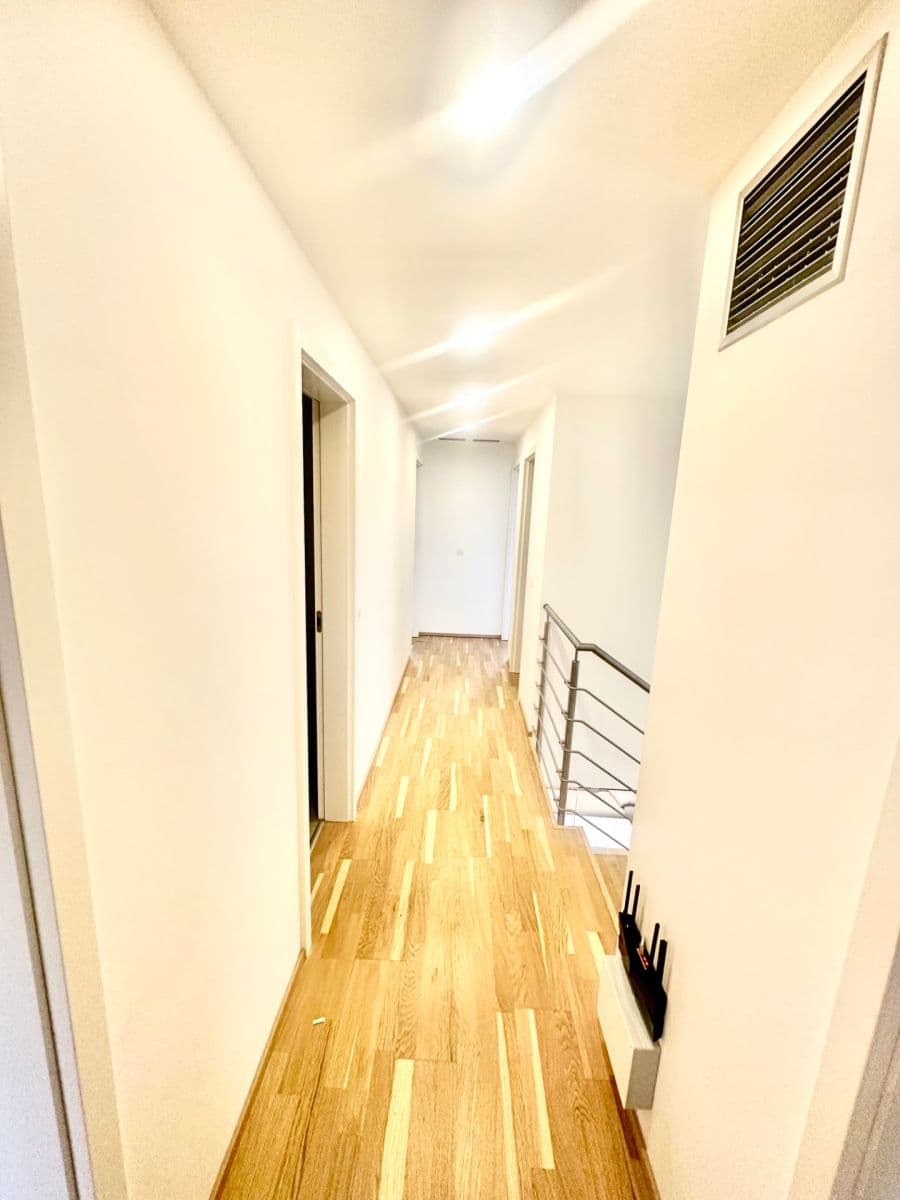 Prenájom domu 170 m², pozemek 294 m², Hejného, Praha, Praha Prenájom domu 170 m², pozemek 294 m², Hejného, Praha, Praha