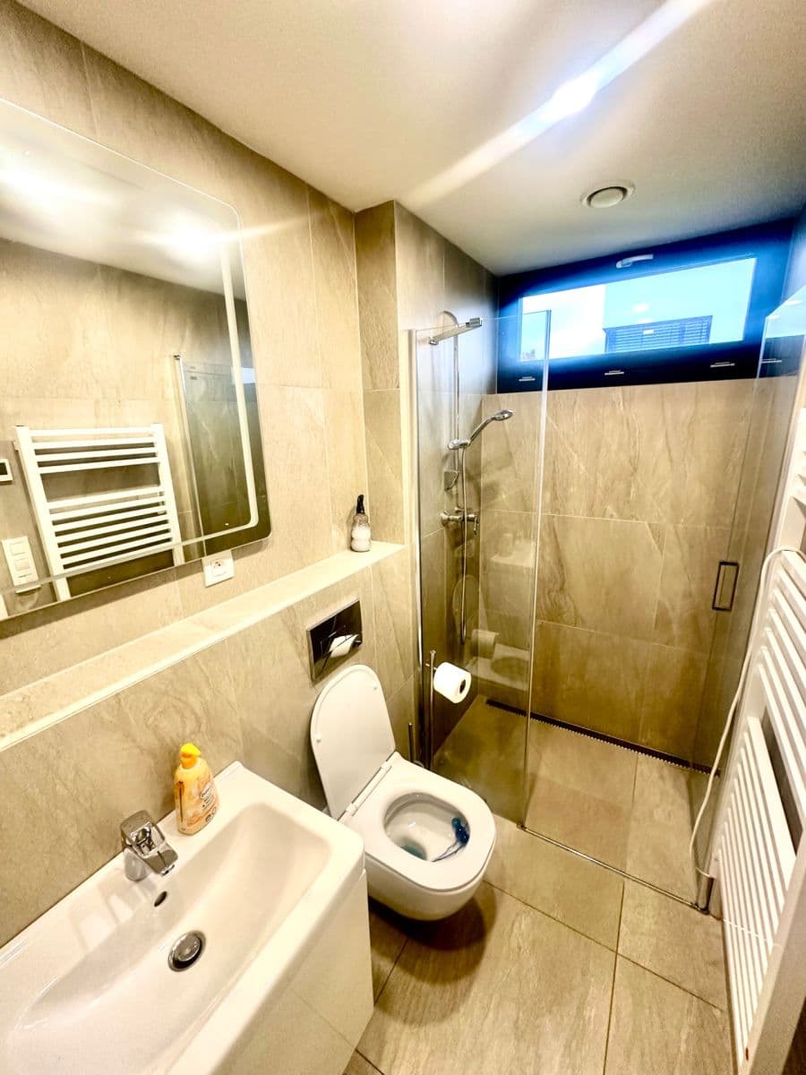 Prenájom domu 170 m², pozemek 294 m², Hejného, Praha, Praha Prenájom domu 170 m², pozemek 294 m², Hejného, Praha, Praha