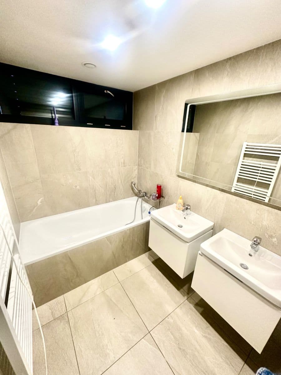 Prenájom domu 170 m², pozemek 294 m², Hejného, Praha, Praha Prenájom domu 170 m², pozemek 294 m², Hejného, Praha, Praha