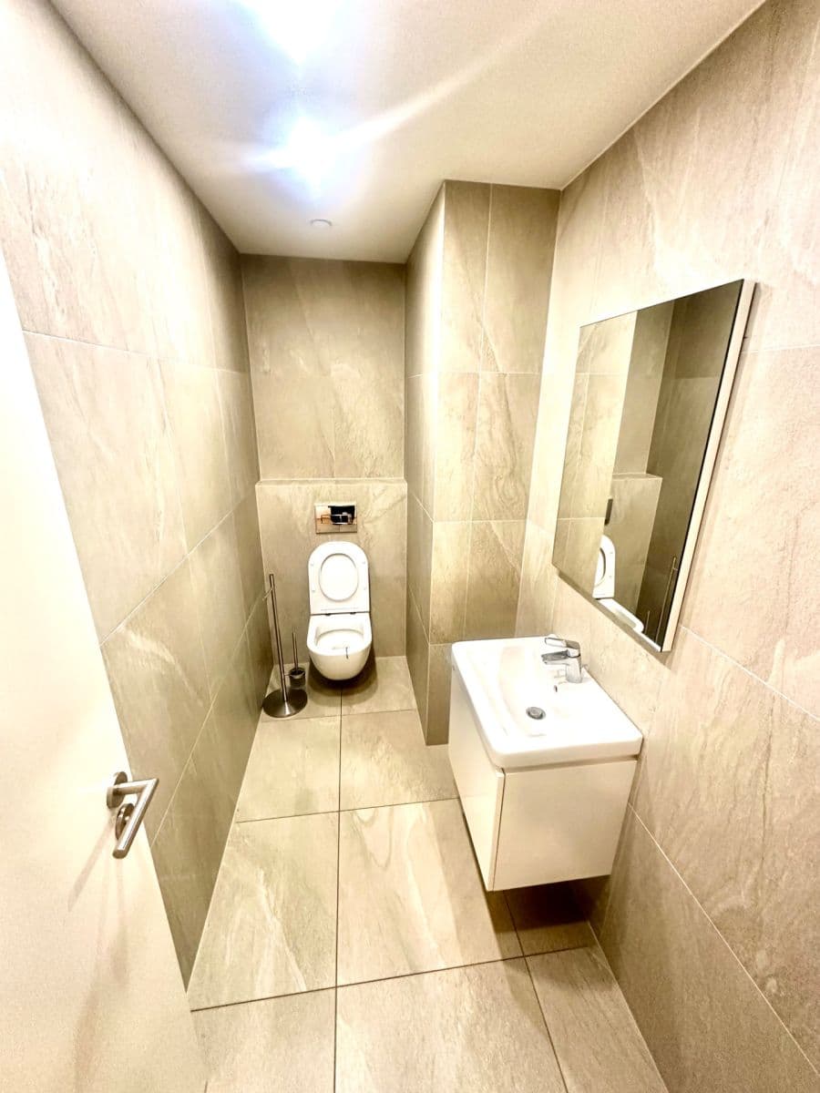 Prenájom domu 170 m², pozemek 294 m², Hejného, Praha, Praha Prenájom domu 170 m², pozemek 294 m², Hejného, Praha, Praha