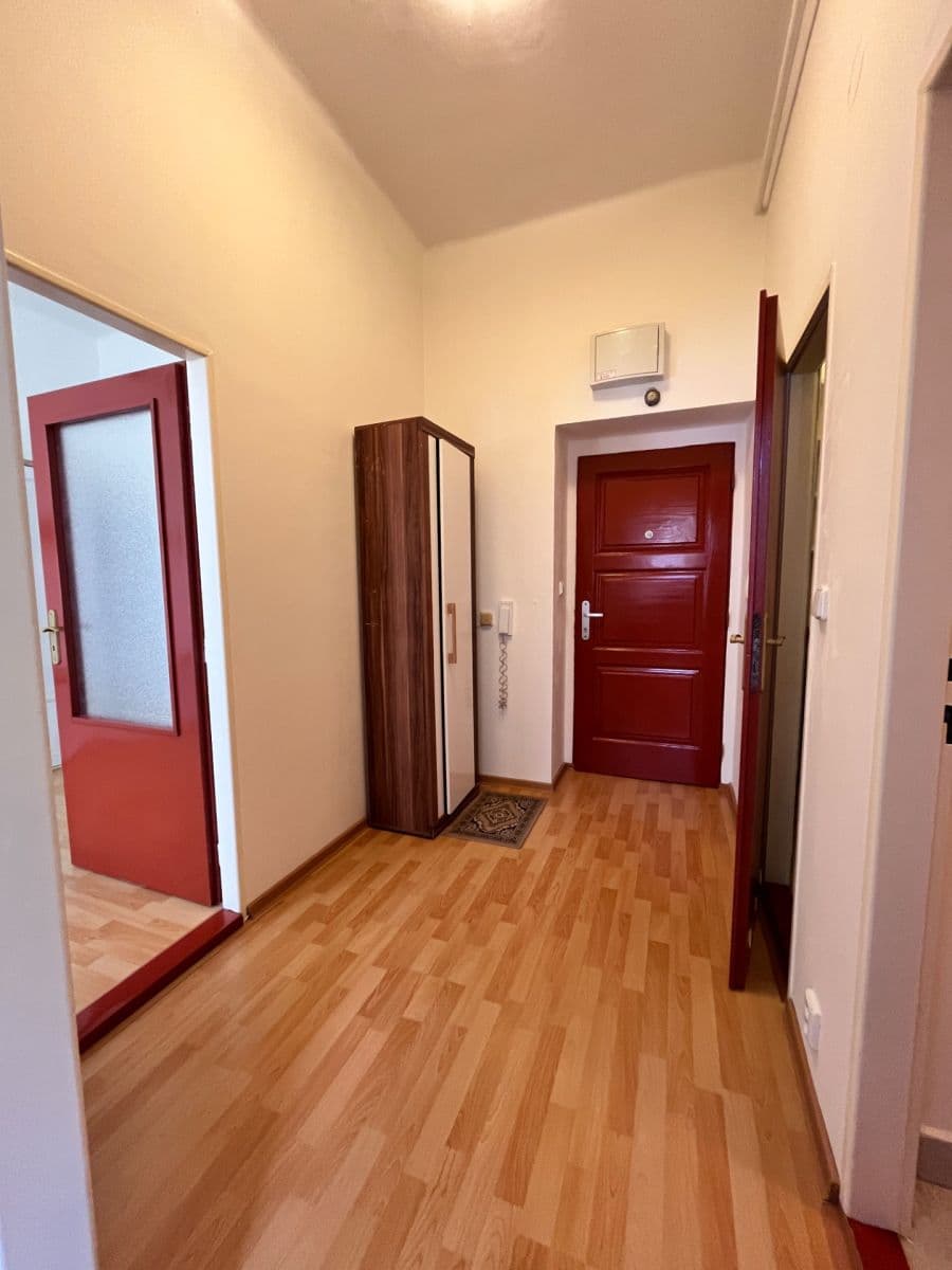 Prenájom bytu 1-izbový 36 m², Družstevní, Mariánské Lázně, Karlovarský kraj Prenájom bytu 1-izbový 36 m², Družstevní, Mariánské Lázně, Karlovarský kraj