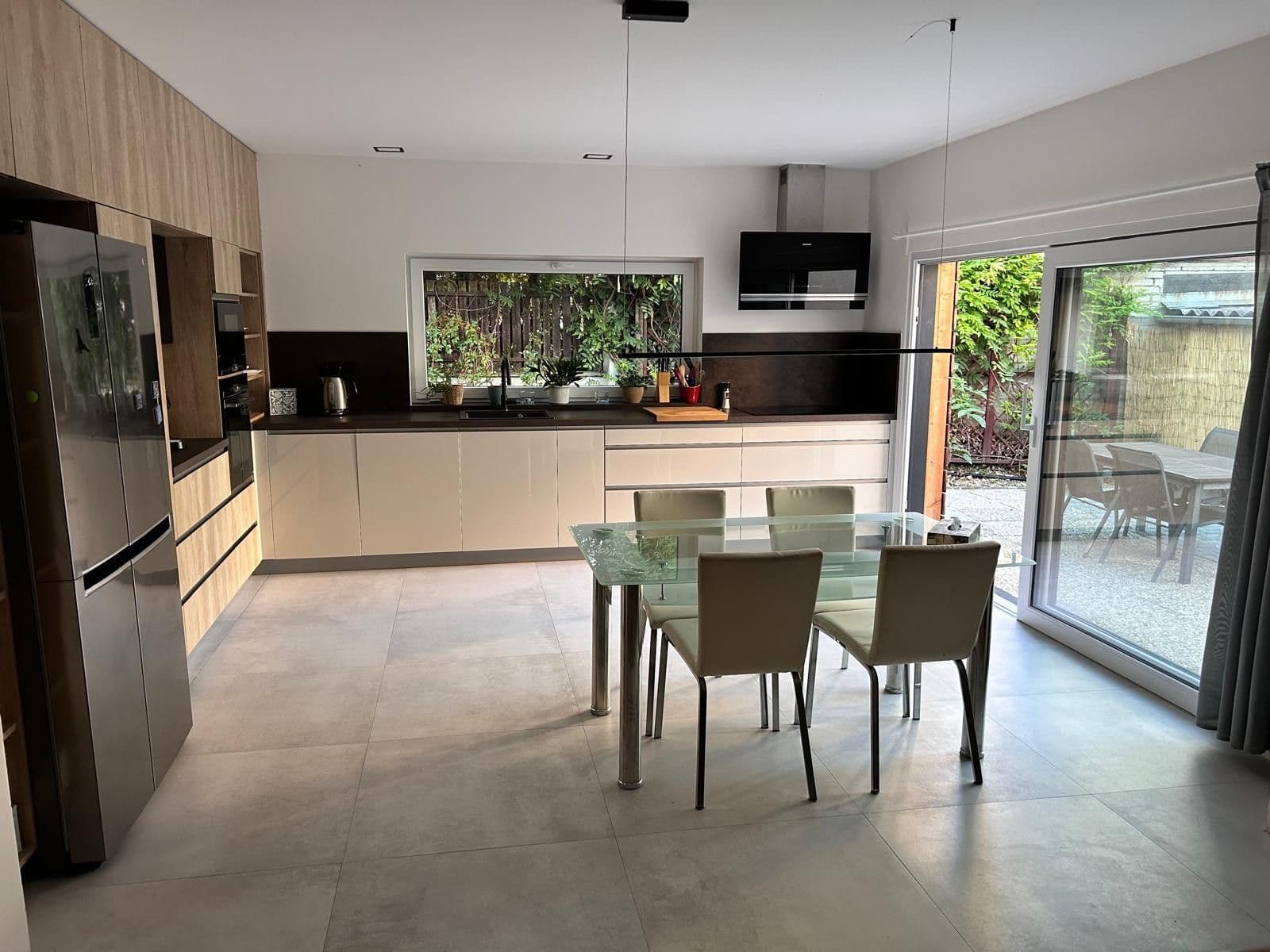 Prenájom bytu 4-izbový 119 m², U Boroviček, Praha, Praha Prenájom bytu 4-izbový 119 m², U Boroviček, Praha, Praha