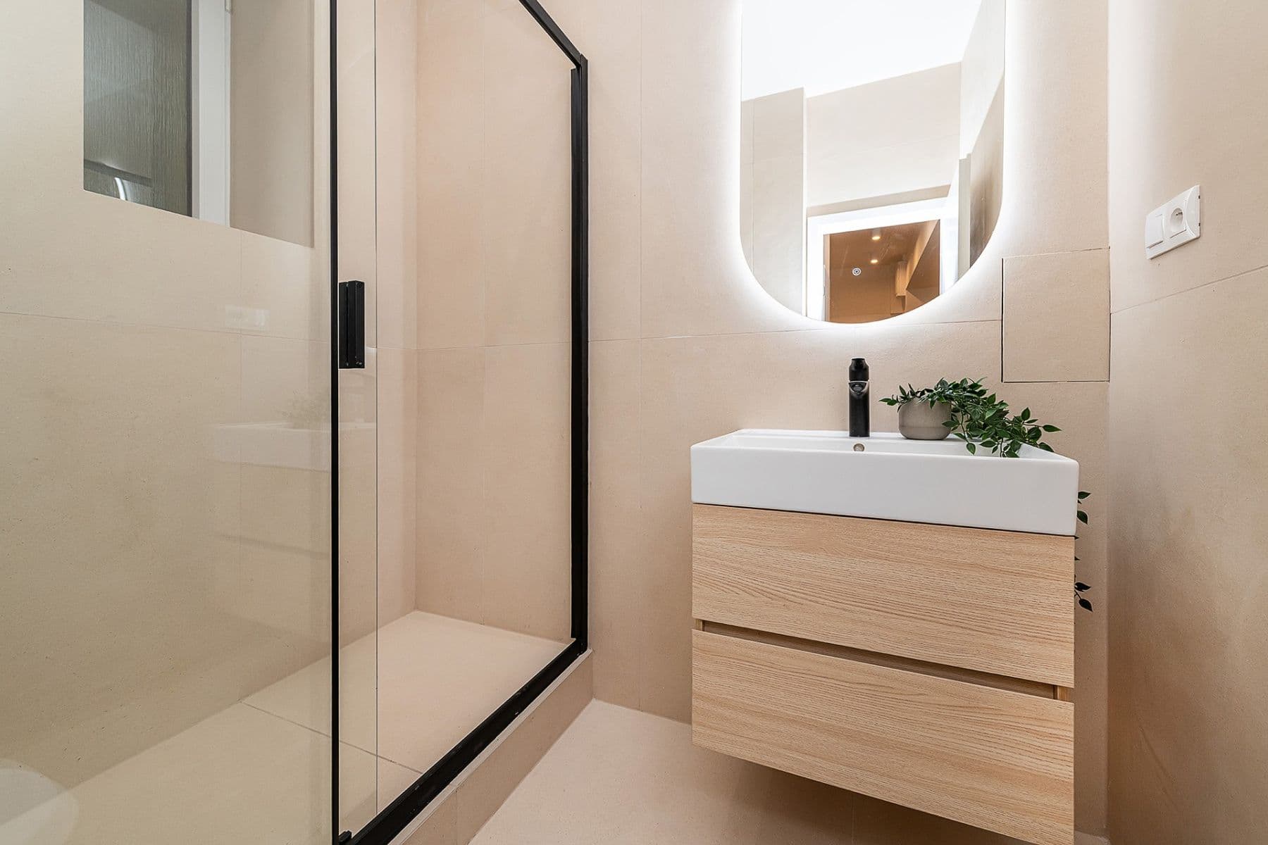 Predaj bytu 3-izbový 82 m², Osadní, Praha, Praha Predaj bytu 3-izbový 82 m², Osadní, Praha, Praha