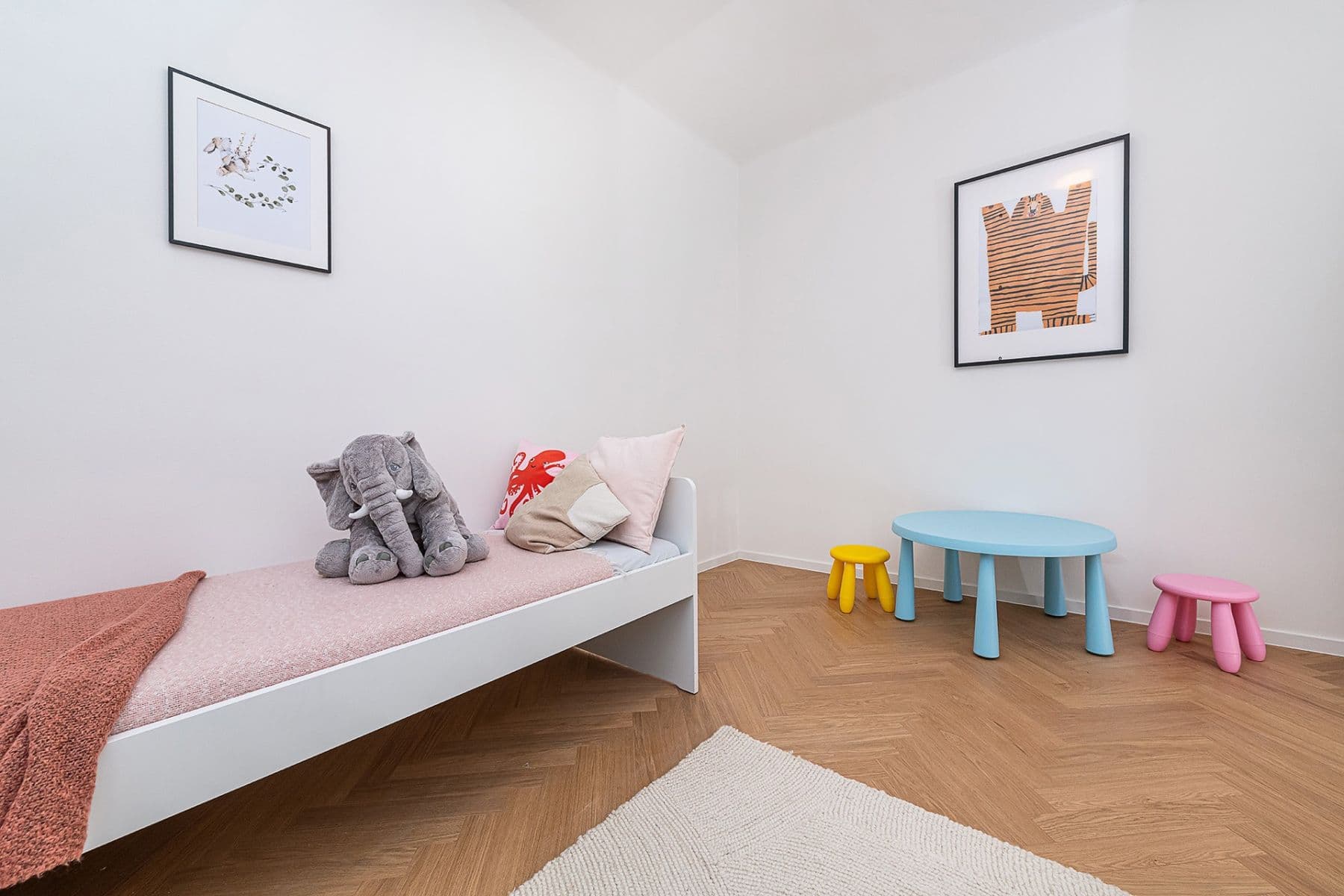 Predaj bytu 3-izbový 82 m², Osadní, Praha, Praha Predaj bytu 3-izbový 82 m², Osadní, Praha, Praha