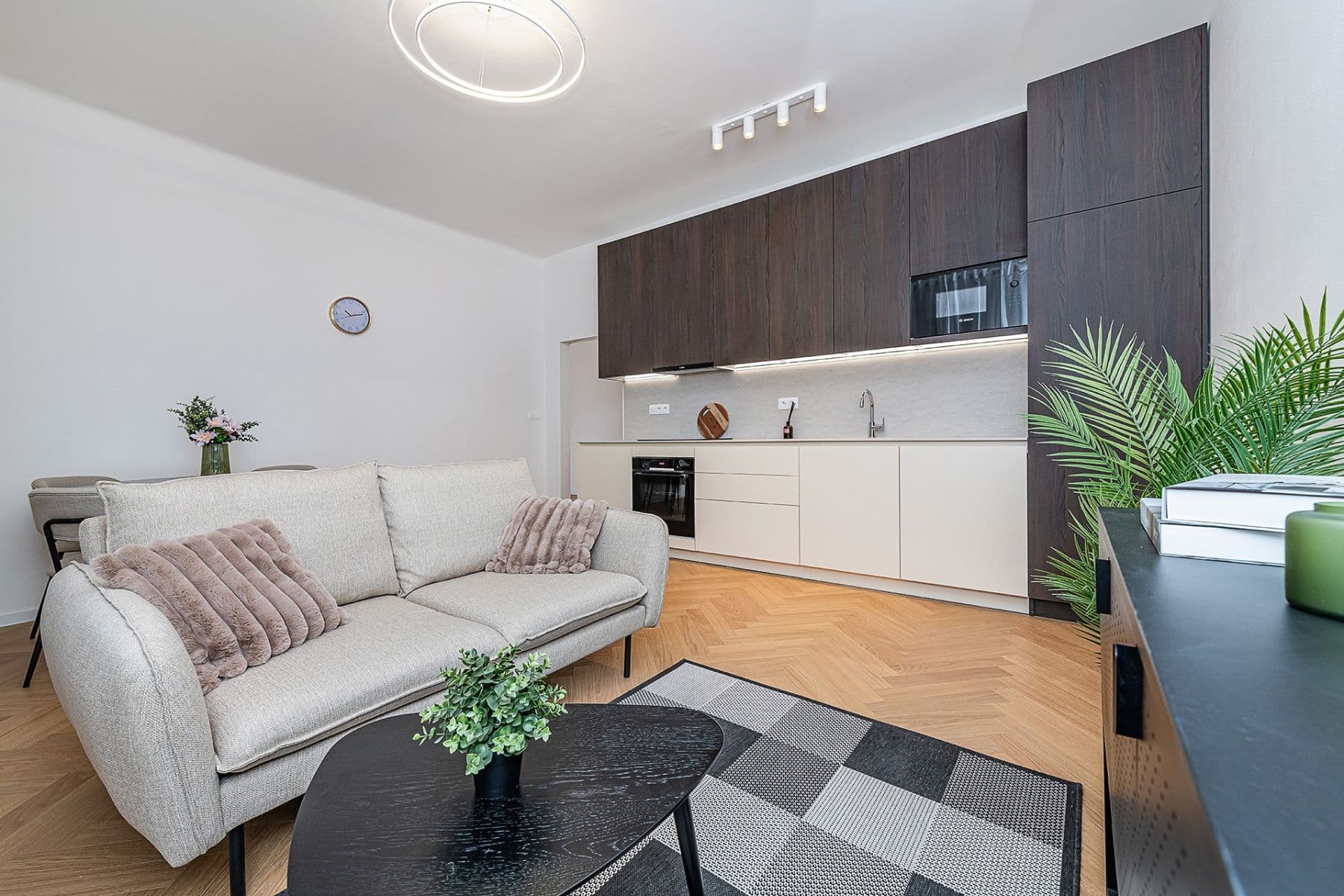 Predaj bytu 3-izbový 82 m², Osadní, Praha, Praha Predaj bytu 3-izbový 82 m², Osadní, Praha, Praha