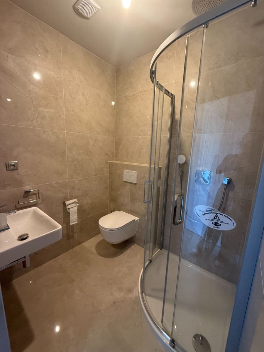 Prenájom domu 184 m², pozemek 291 m², Pod Novou školou, Praha, Praha Prenájom domu 184 m², pozemek 291 m², Pod Novou školou, Praha, Praha