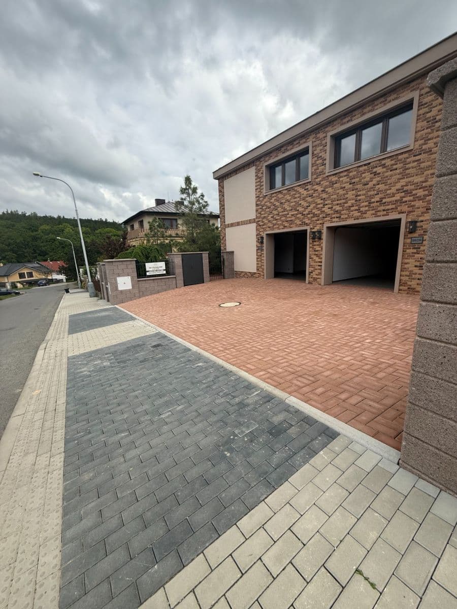 Prenájom domu 184 m², pozemek 291 m², Pod Novou školou, Praha, Praha Prenájom domu 184 m², pozemek 291 m², Pod Novou školou, Praha, Praha