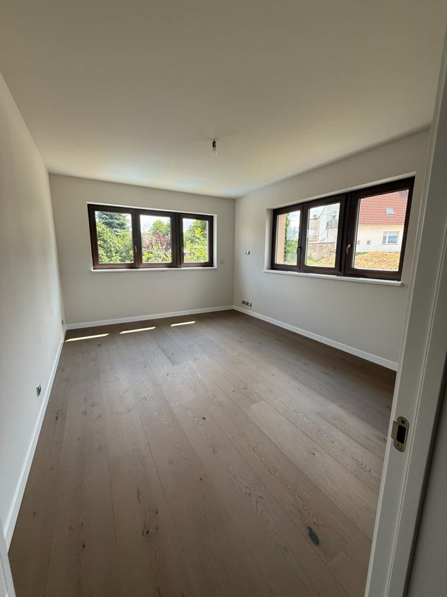 Prenájom domu 184 m², pozemek 291 m², Pod Novou školou, Praha, Praha Prenájom domu 184 m², pozemek 291 m², Pod Novou školou, Praha, Praha