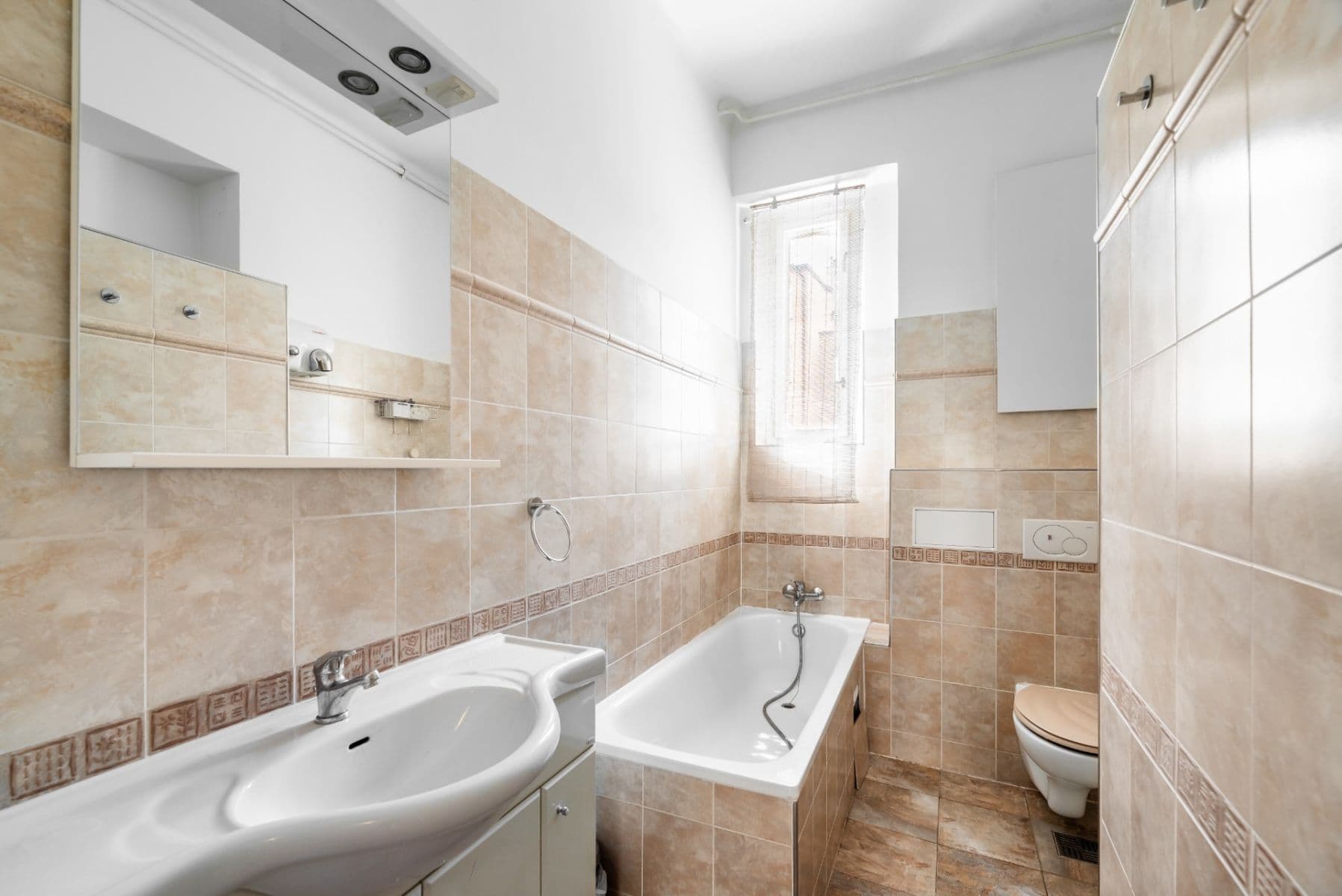 Predaj bytu 2-izbový 83 m², Oldřichova, Praha, Praha Predaj bytu 2-izbový 83 m², Oldřichova, Praha, Praha