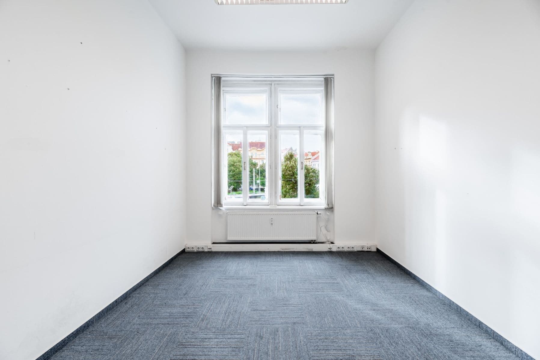 Predaj bytu 4-izbový 120 m², náměstí Bratří Synků, Praha, Praha Predaj bytu 4-izbový 120 m², náměstí Bratří Synků, Praha, Praha