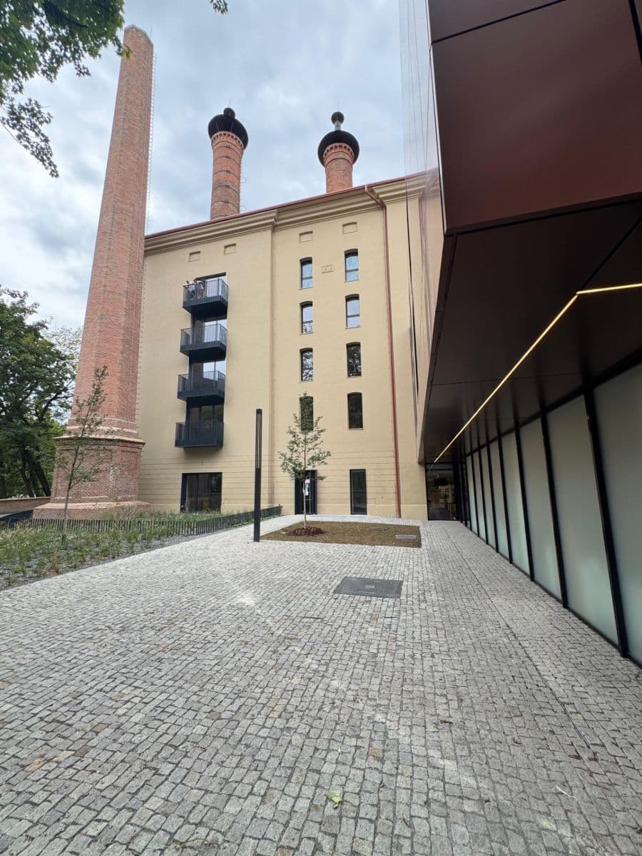 Prenájom bytu 3-izbový 83 m², Mnatova, Praha, Praha Prenájom bytu 3-izbový 83 m², Mnatova, Praha, Praha