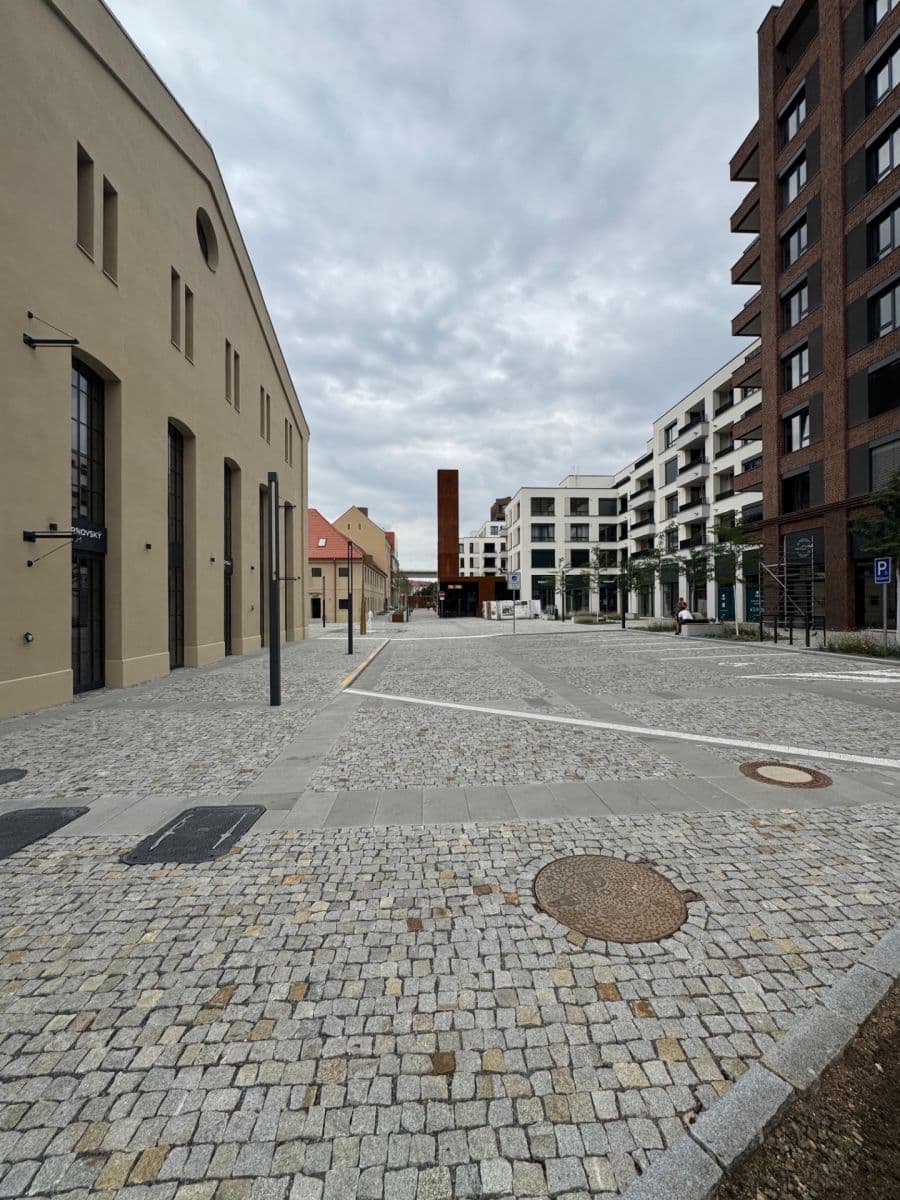 Prenájom bytu 3-izbový 83 m², Mnatova, Praha, Praha Prenájom bytu 3-izbový 83 m², Mnatova, Praha, Praha