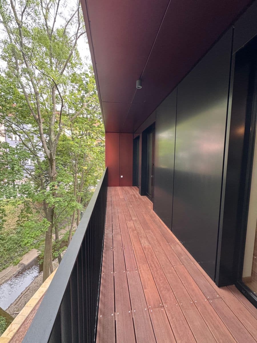 Prenájom bytu 3-izbový 83 m², Mnatova, Praha, Praha Prenájom bytu 3-izbový 83 m², Mnatova, Praha, Praha