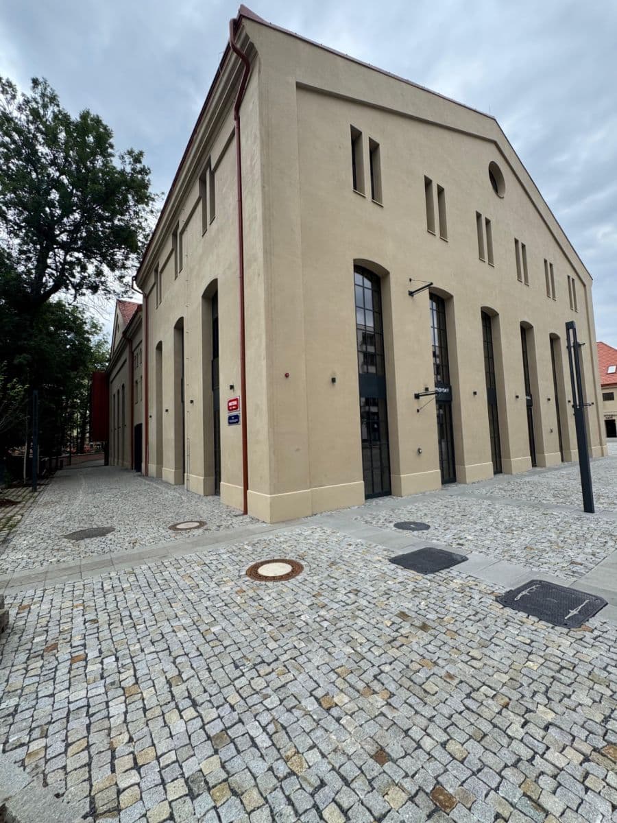 Prenájom bytu 3-izbový 83 m², Mnatova, Praha, Praha Prenájom bytu 3-izbový 83 m², Mnatova, Praha, Praha