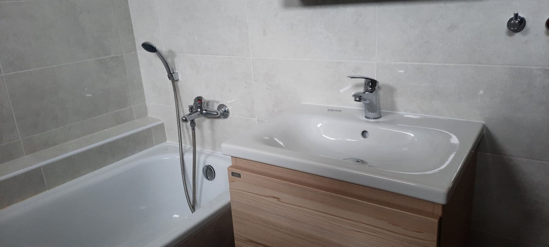 Prenájom bytu 4-izbový 126 m², Jihlávka, Kraj Vysočina Prenájom bytu 4-izbový 126 m², Jihlávka, Kraj Vysočina