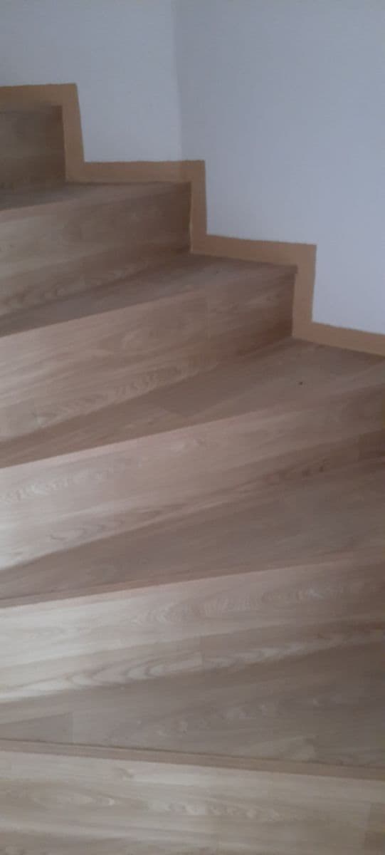 Prenájom bytu 4-izbový 126 m², Jihlávka, Kraj Vysočina Prenájom bytu 4-izbový 126 m², Jihlávka, Kraj Vysočina