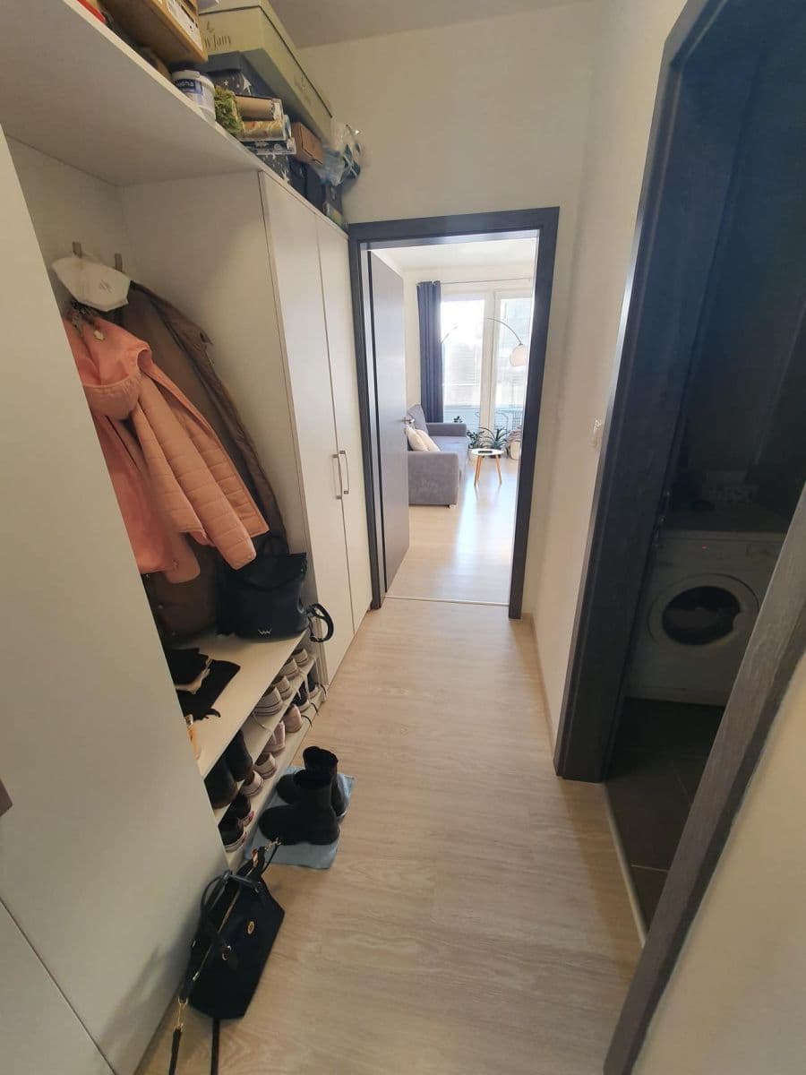 Prenájom bytu 1-izbový 33 m², Edvarda Beneše, Olomouc, Olomoucký kraj Prenájom bytu 1-izbový 33 m², Edvarda Beneše, Olomouc, Olomoucký kraj