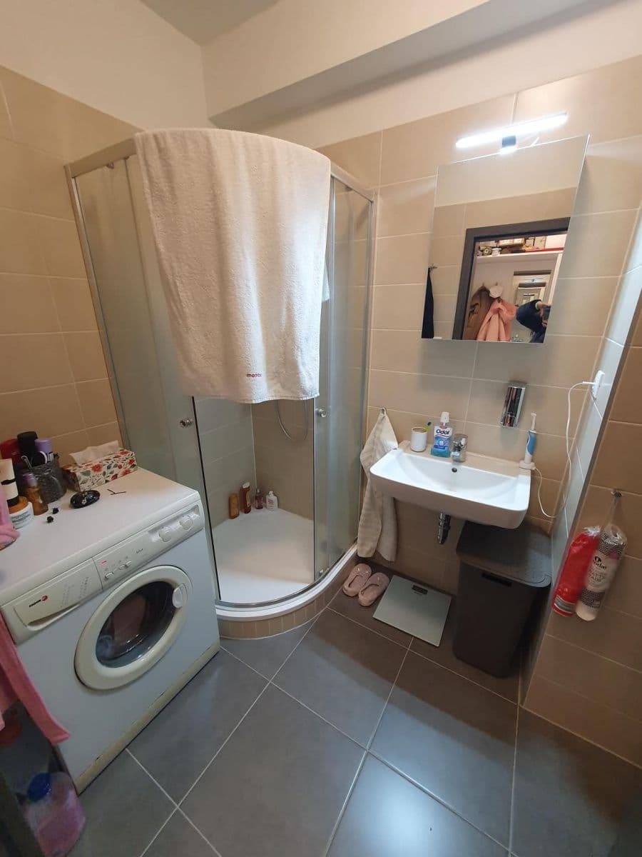 Prenájom bytu 1-izbový 33 m², Edvarda Beneše, Olomouc, Olomoucký kraj Prenájom bytu 1-izbový 33 m², Edvarda Beneše, Olomouc, Olomoucký kraj