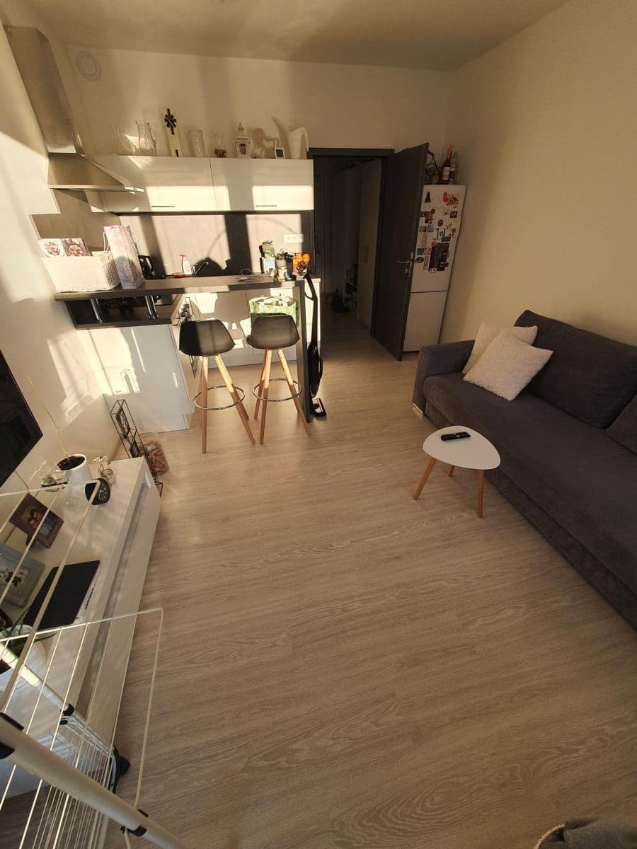 Prenájom bytu 1-izbový 33 m², Edvarda Beneše, Olomouc, Olomoucký kraj Prenájom bytu 1-izbový 33 m², Edvarda Beneše, Olomouc, Olomoucký kraj