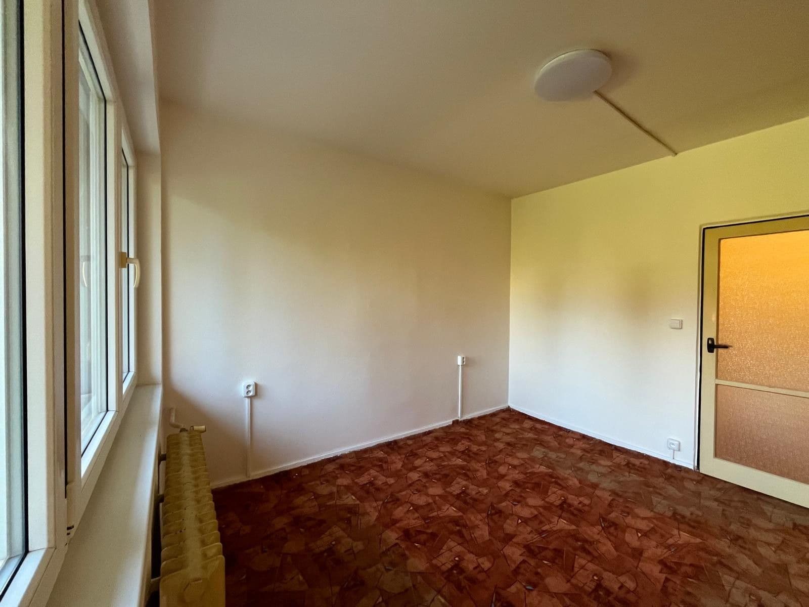 Predaj bytu 2-izbový 52 m², Unhošťská, Kladno, Středočeský kraj Predaj bytu 2-izbový 52 m², Unhošťská, Kladno, Středočeský kraj
