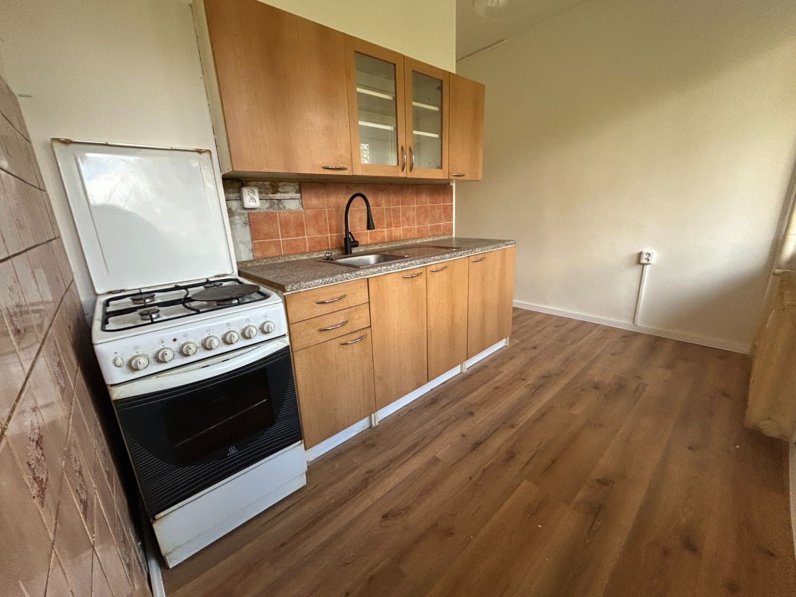 Predaj bytu 2-izbový 52 m², Unhošťská, Kladno, Středočeský kraj Predaj bytu 2-izbový 52 m², Unhošťská, Kladno, Středočeský kraj