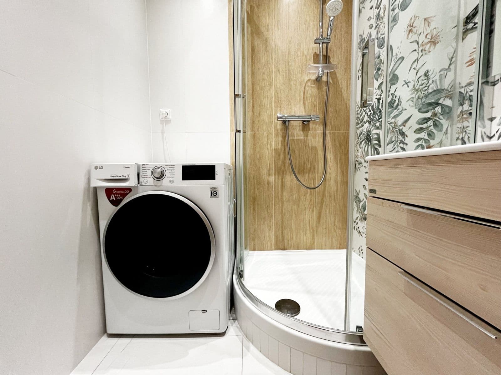 Prenájom bytu 3-izbový 54 m², Měchenická, Praha, Praha Prenájom bytu 3-izbový 54 m², Měchenická, Praha, Praha