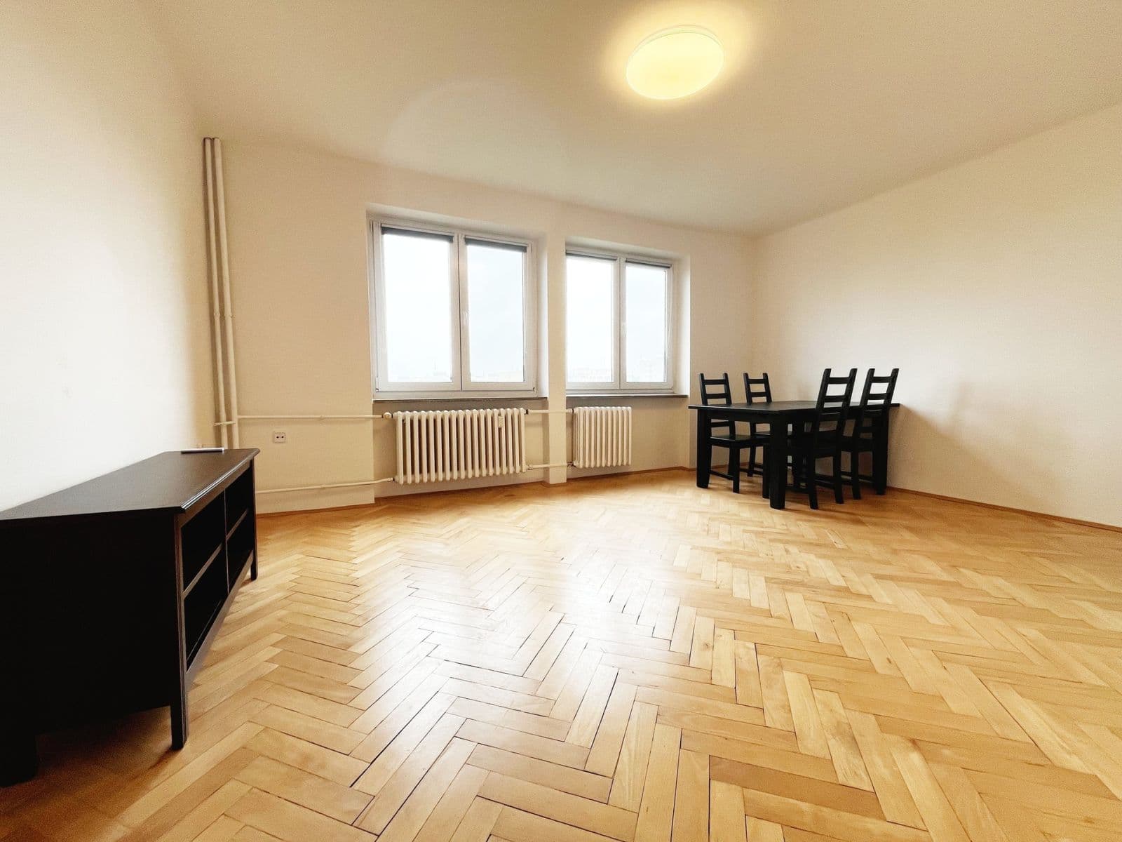 Prenájom bytu 3-izbový 54 m², Měchenická, Praha, Praha Prenájom bytu 3-izbový 54 m², Měchenická, Praha, Praha