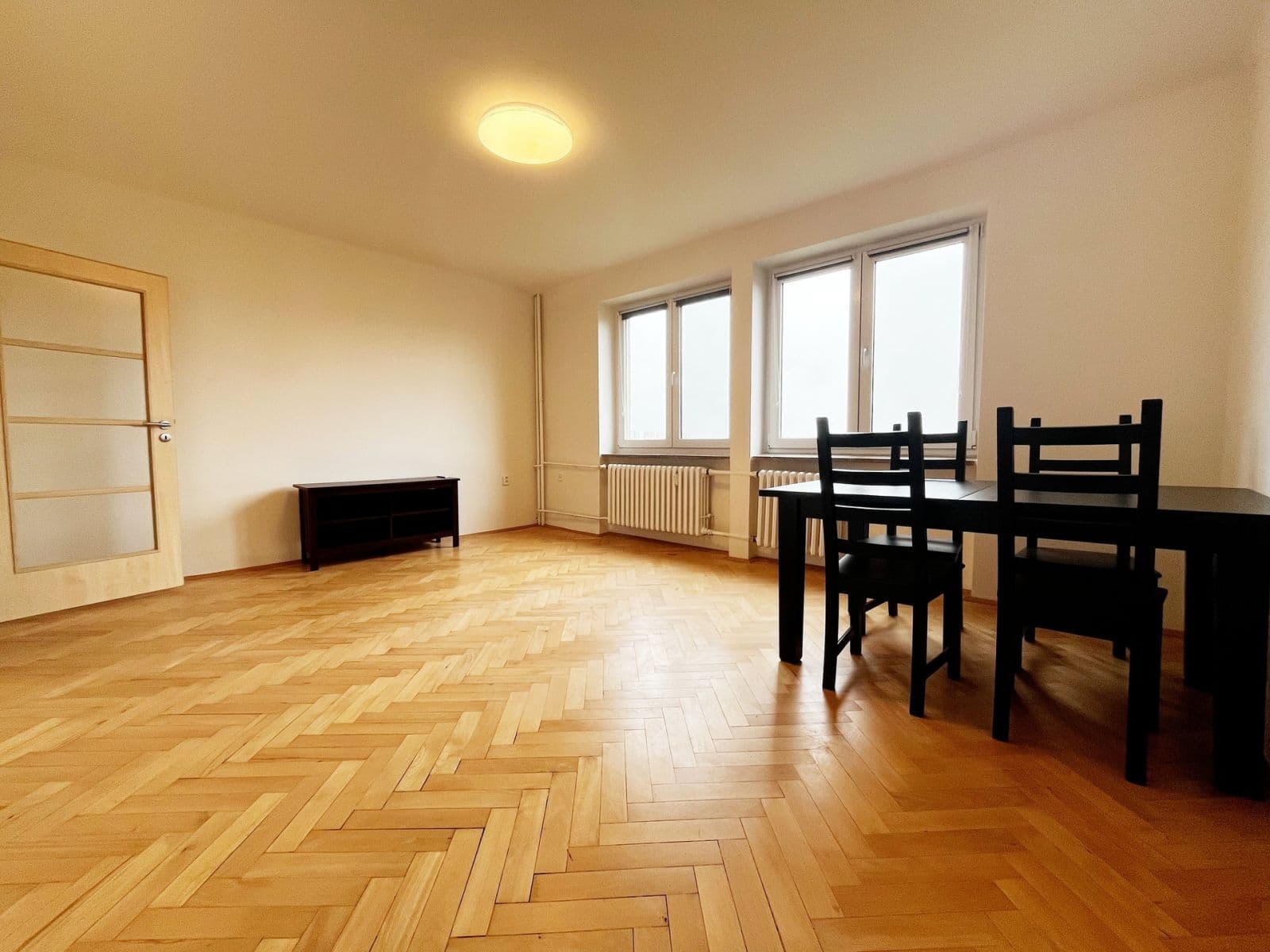 Prenájom bytu 3-izbový 54 m², Měchenická, Praha, Praha Prenájom bytu 3-izbový 54 m², Měchenická, Praha, Praha