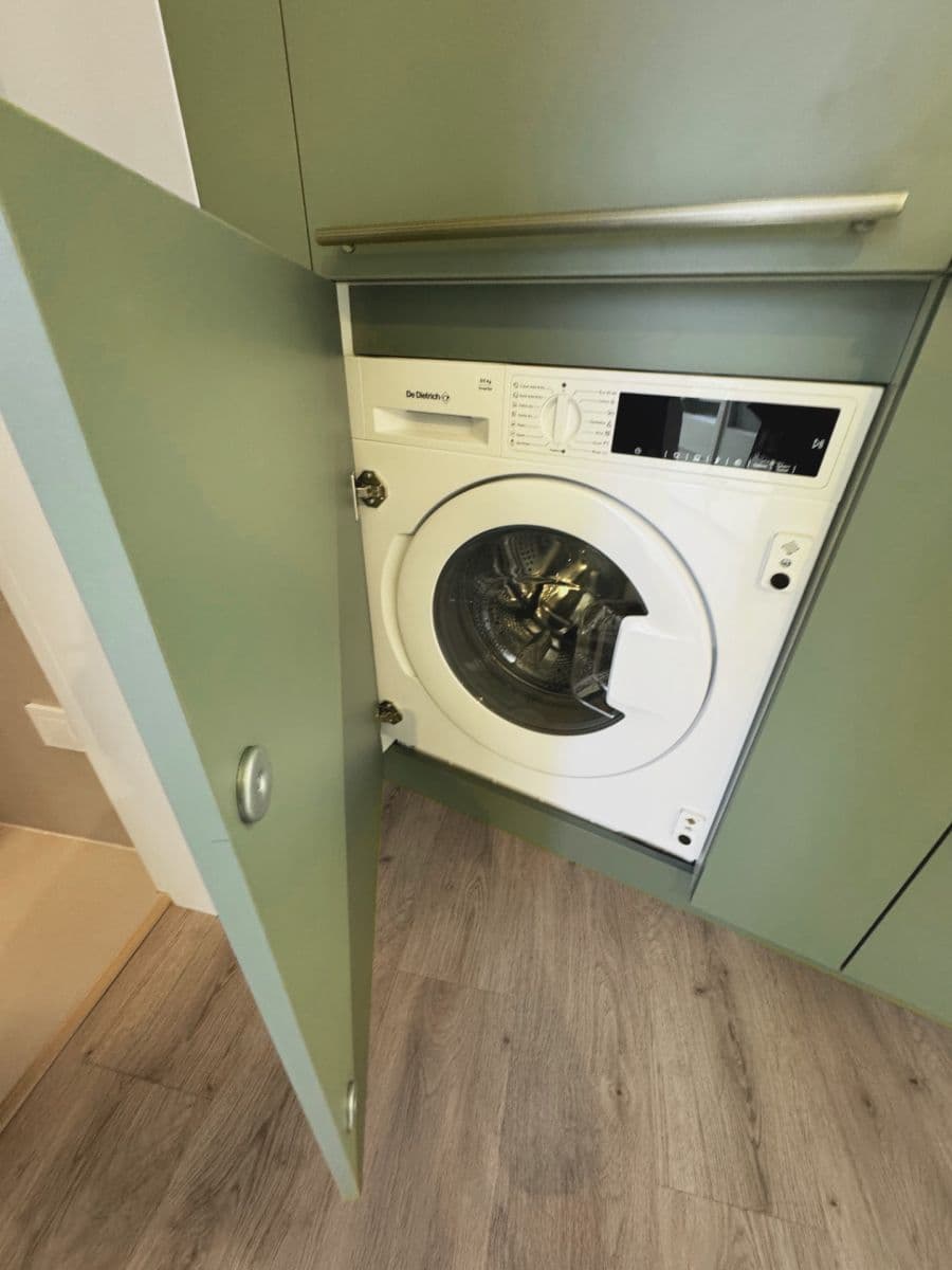 Prenájom bytu 1-izbový 34 m², Boleslavova, Praha, Praha Prenájom bytu 1-izbový 34 m², Boleslavova, Praha, Praha