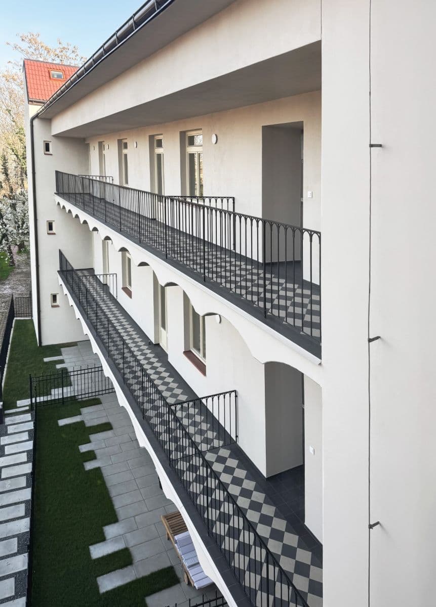 Prenájom bytu 1-izbový 34 m², Boleslavova, Praha, Praha Prenájom bytu 1-izbový 34 m², Boleslavova, Praha, Praha