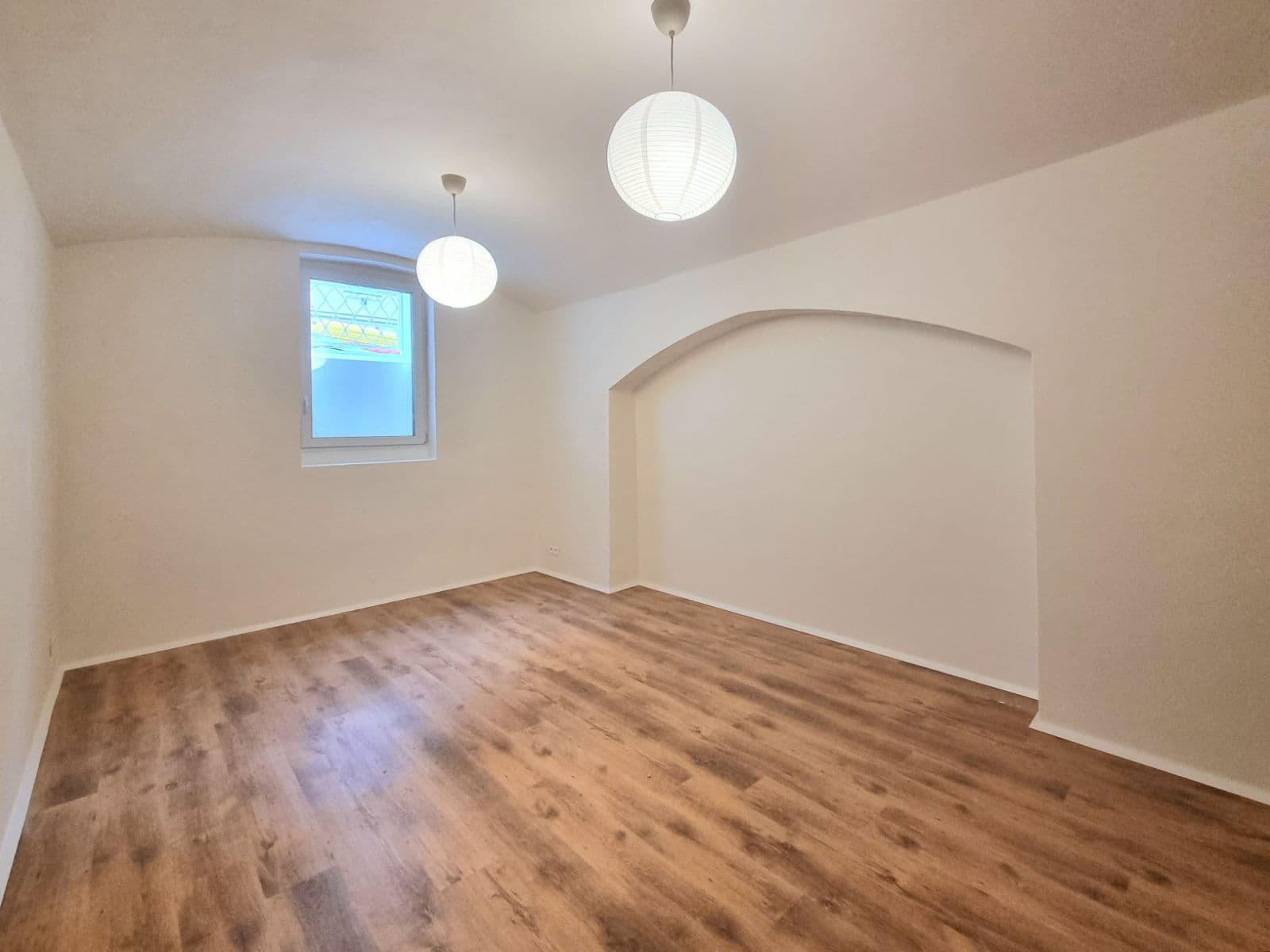 Prenájom bytu 2-izbový 40 m², Žitomírská, Praha, Praha Prenájom bytu 2-izbový 40 m², Žitomírská, Praha, Praha