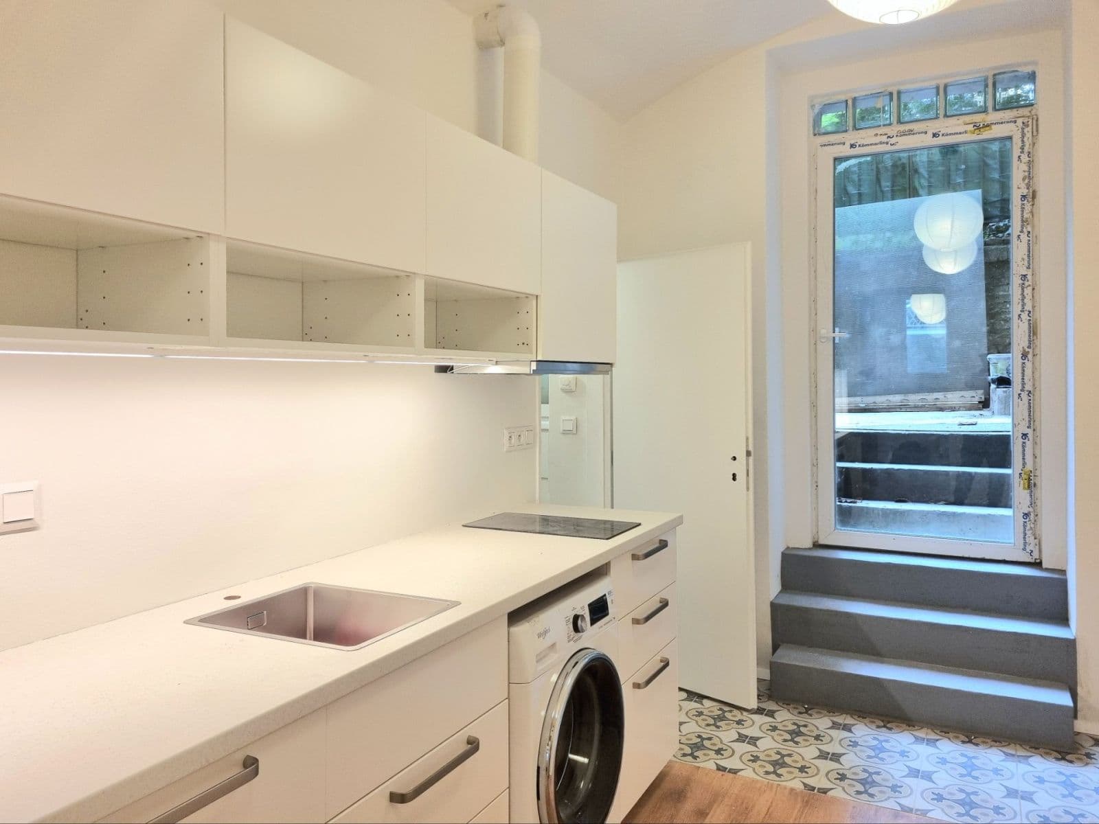 Prenájom bytu 2-izbový 40 m², Žitomírská, Praha, Praha Prenájom bytu 2-izbový 40 m², Žitomírská, Praha, Praha