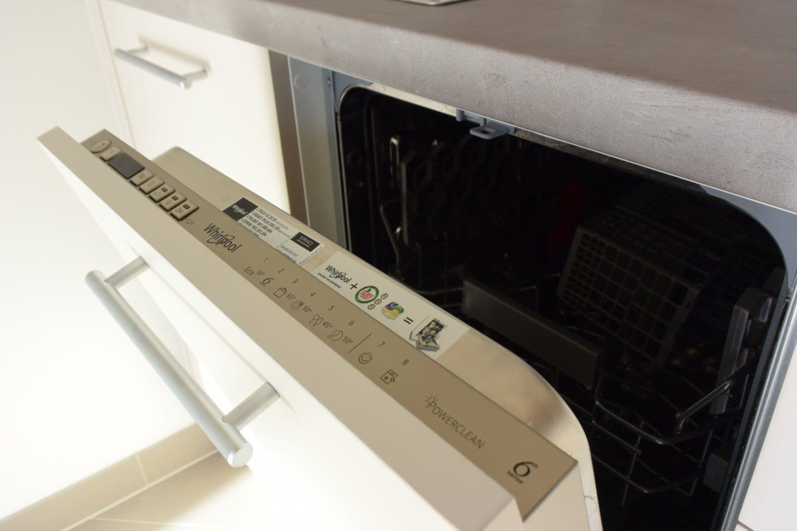 Prenájom bytu 1-izbový 30 m², Mantovská, Praha, Praha Prenájom bytu 1-izbový 30 m², Mantovská, Praha, Praha