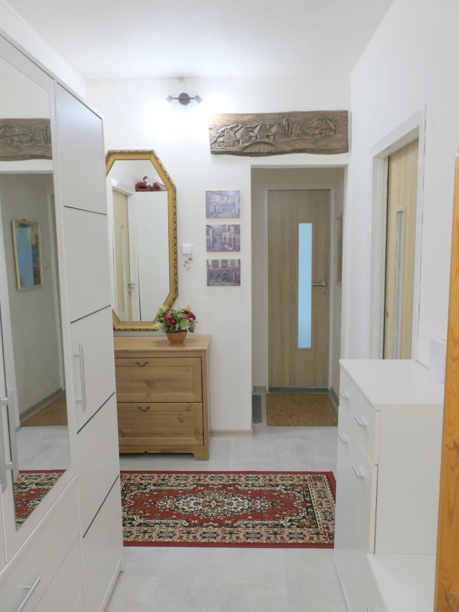 Predaj bytu 3-izbový 70 m², Polní, Rumburk, Ústecký kraj Predaj bytu 3-izbový 70 m², Polní, Rumburk, Ústecký kraj