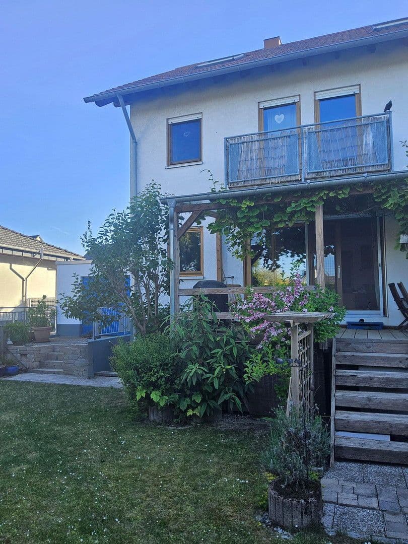 Predaj domu 179 m², pozemek 343 m², Dettenheim, Bádensko-Wurttembersko Predaj domu 179 m², pozemek 343 m², Dettenheim, Bádensko-Wurttembersko