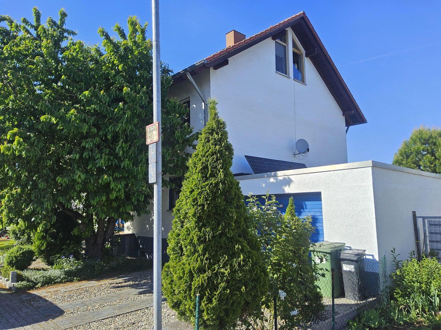Predaj domu 179 m², pozemek 343 m², Dettenheim, Bádensko-Wurttembersko Predaj domu 179 m², pozemek 343 m², Dettenheim, Bádensko-Wurttembersko