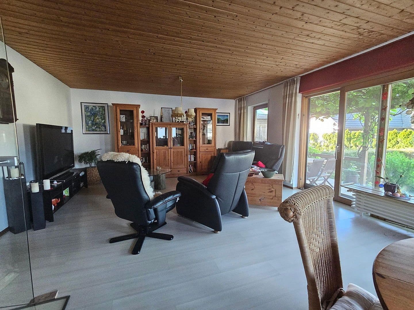 Predaj domu 179 m², pozemek 343 m², Dettenheim, Bádensko-Wurttembersko Predaj domu 179 m², pozemek 343 m², Dettenheim, Bádensko-Wurttembersko