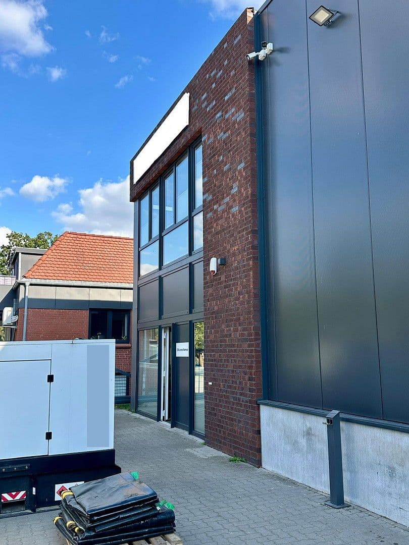 Prenájom nebytového priestoru 720 m², Artlenburger Landstraße 1, Lüneburg, Dolné Sasko Prenájom nebytového priestoru 720 m², Artlenburger Landstraße 1, Lüneburg, Dolné Sasko